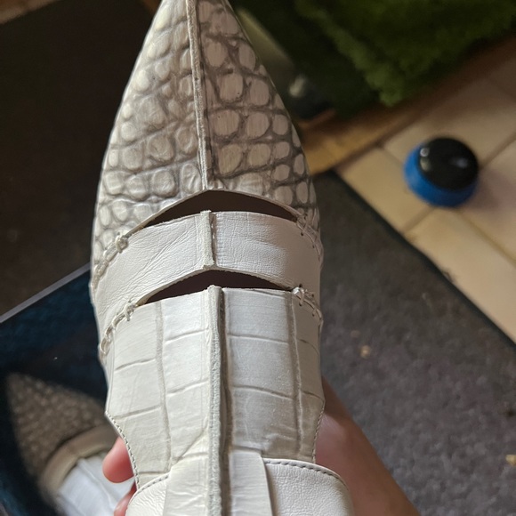 John Fluevog Alicia White Croc, t-strap shoes, skull buckle. Sz 8 fits like a 7. - Picture 5 of 10